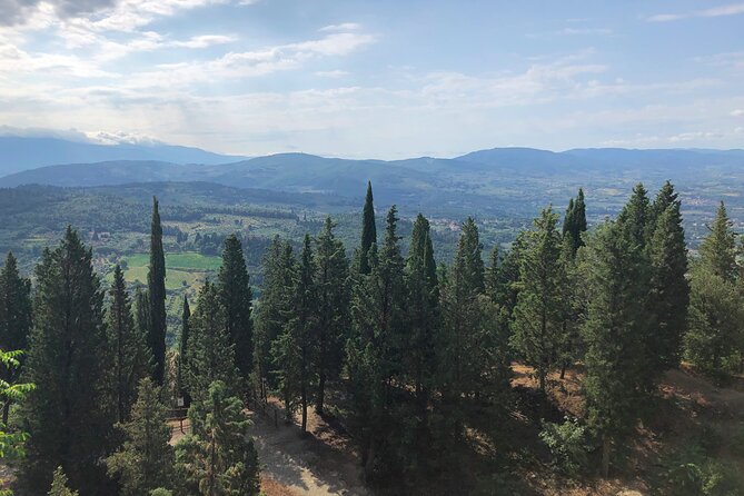 Hiking Florence Tuscany hills with lunch & wine - Eight kilometers through the Tuscan countryside