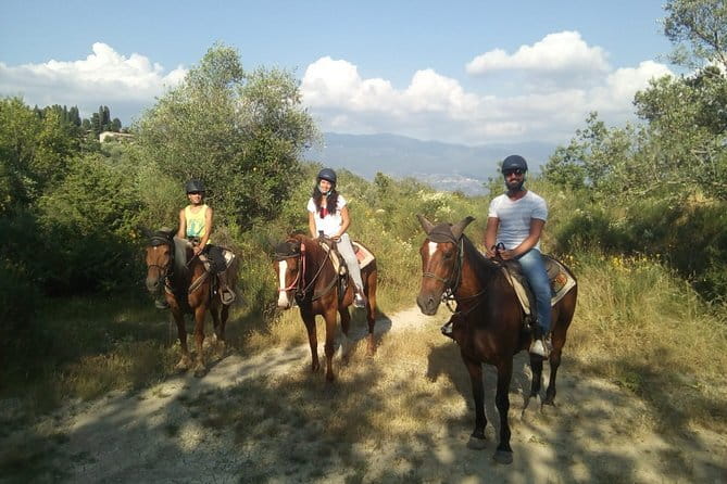 Horse ride, Olive Oil and local foods tasting in a Tuscan farm - From Florence to the Tuscan Hills
