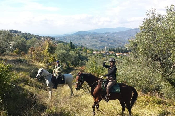 Horse ride, Olive Oil and local foods tasting in a Tuscan farm - Choosing Your Horse in Reggello