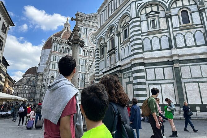 Illuminated Florence Tour for Kids and Families with Gelato and Pizza - Why an evening walk works so well for families
