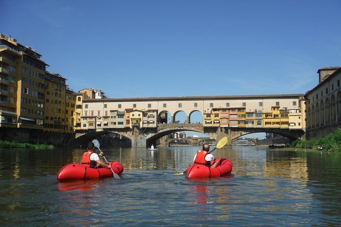 Kayaking on the Arno River in Florence under the Pontevecchio Arcade - Key points to know before you book