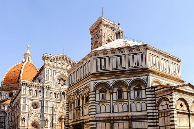 Kickbike Adventure through Florence with locals - Ponte Vecchio and its goldsmiths