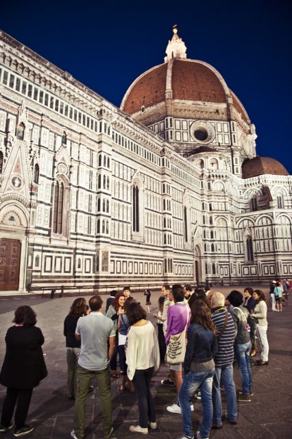 Legends of Florence: Exclusive Walking Tour by night - Key things to know before you book