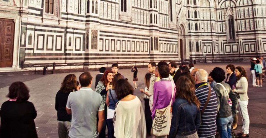 Legends of Florence: Exclusive Walking Tour by night - Florence after dark, with legends instead of lectures