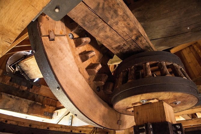 Leonardo Da Vinci's wind mill visit and Organic olive oil tasting - Inside the Leonardo inspired windmill