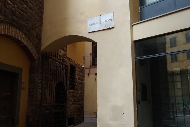 LGBTQ + friendly Renaissance Gay life in Florence tour - Palazzo Strozzi and the price of breaking rules