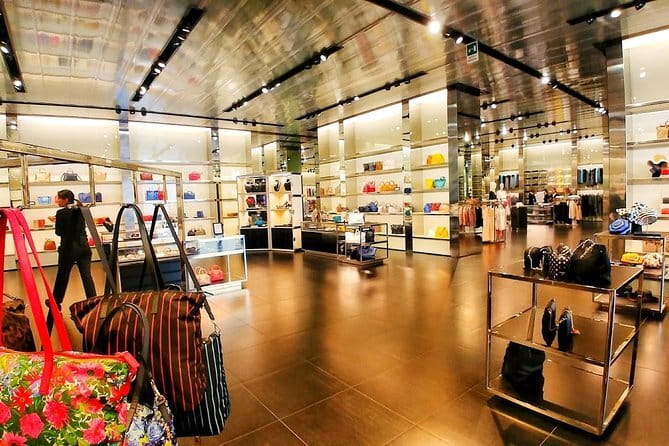 Luxury Shopping Experience: Private Chauffeur to The Mall & Prada - What the $180.62 price really buys