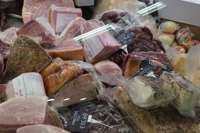 Market Food Tour in Florence + 4 courses lunch Cooking Class - Eating the four-course lunch