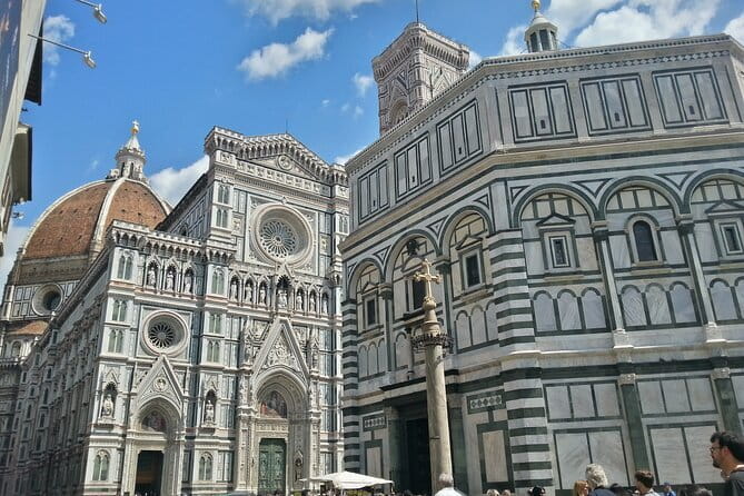 Medici's Mile Walking Tour plus Pitti Palace or Boboli Gardens Ticket - Santa Felicita and the route toward the Arno