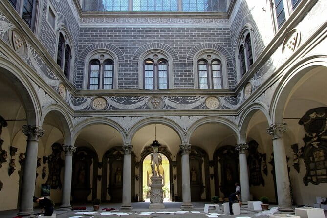 Medici Secrets & Mysteries: Interactive Walking Tour Game - The Duomo: Florence’s easiest photo stop