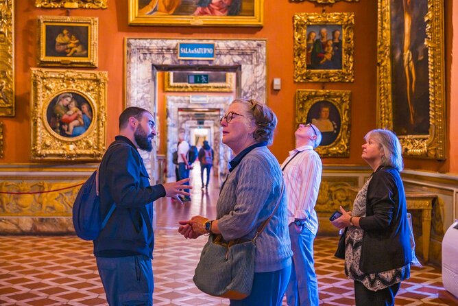 Medici Treasures: Pitti Palace & Boboli Gardens Small Group Tour - Palazzo Pitti, the Medici power statement