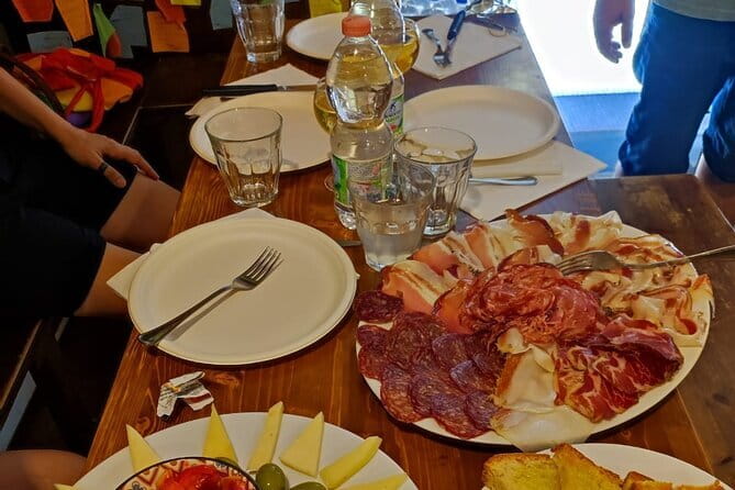 Mercato di Centrale - Food and Wine Tasting Highlights Tour - Palazzo Medici Riccardi Explains Florence’s Power