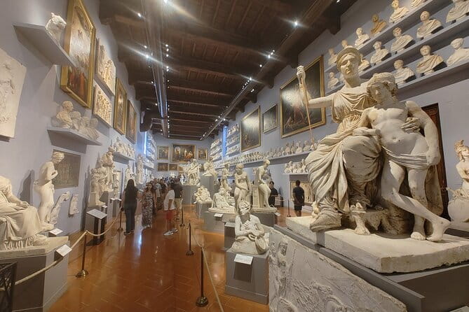 Michelangelo's David Accademia Gallery Small Group Tour - Why David deserves a guided look