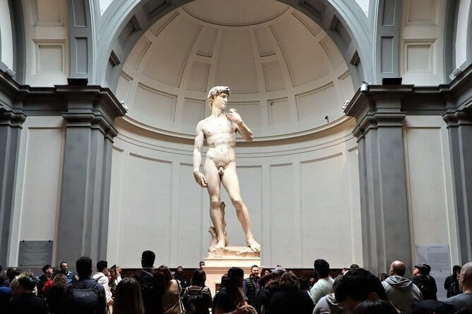 Michelangelo’s David Early Viewing Semi-Private Accademia Tour - Why an early visit changes the David experience