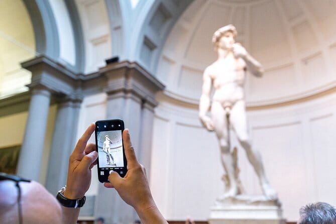 Michelangelo’s David: Skip-the-Line Accademia Gallery Ticket - Entering the Accademia Gallery without the long wait