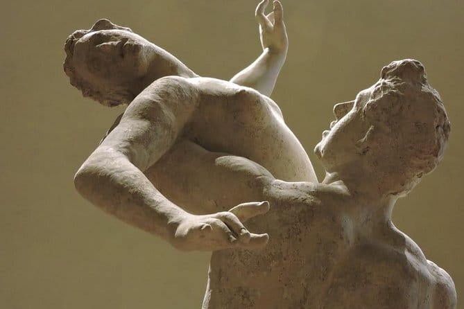 Michelangelo's David tour and entry tickets - Small group tour - Meeting on Via Cavour at 2 pm
