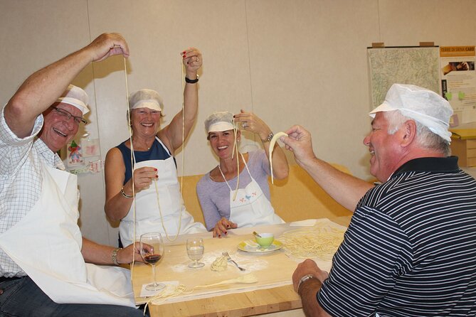 Montalcino Cooking Class and lunch with the local lady - Why the maximum of eight matters