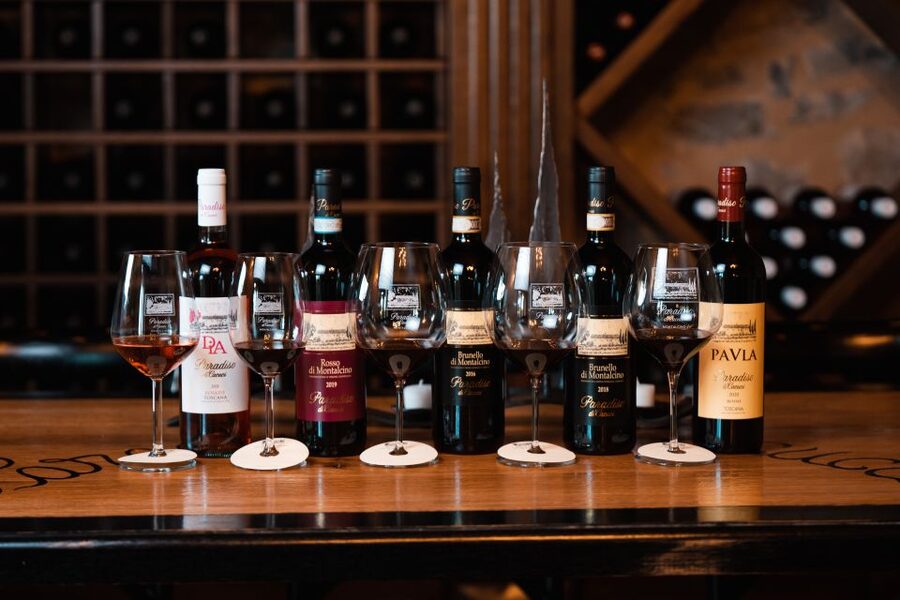 Montalcino: Private Cellar Tour, Wine Tasting & Appetizers - Five wines, including two Brunello vintages