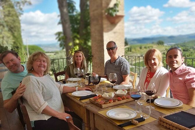 Montalcino wine tour - Piombaia, biodynamic farming, and lunch in a villa
