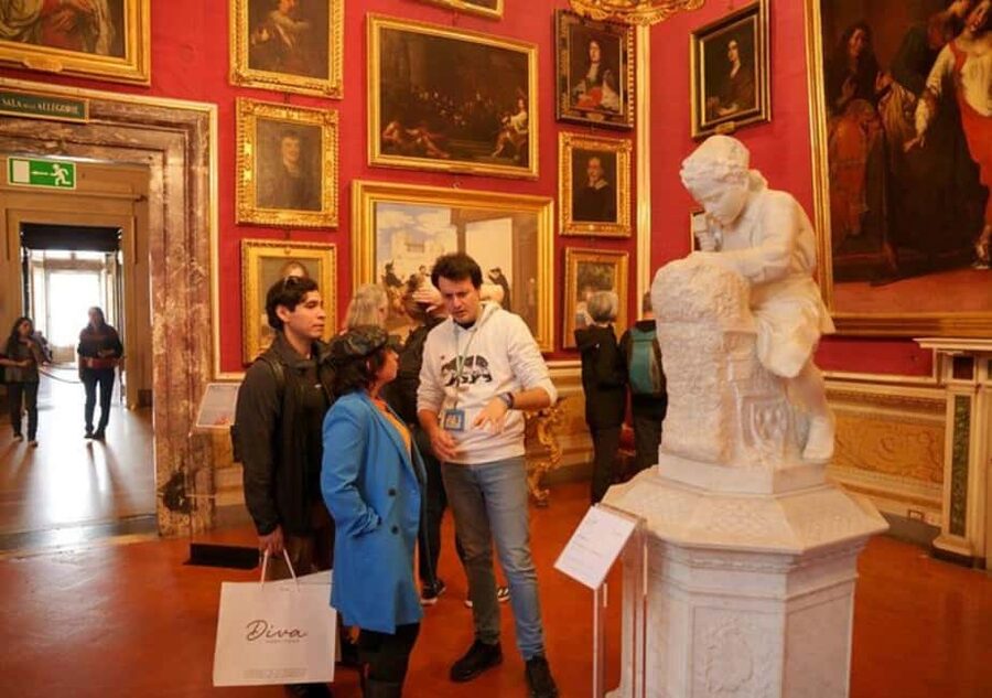 Palatina Gallery and Pitti Guided Tour in Florence - Frescoes, stucco, and the art of looking up