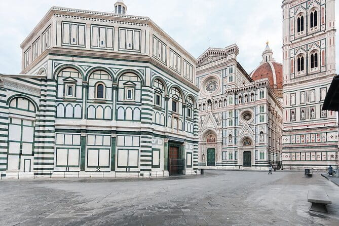 Palazzo Vecchio in Florence - Medieval architecture and the Arnolfo Tower