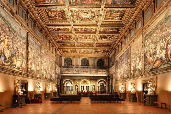 Palazzo Vecchio Private Tour + Arnolfo's Tower Ticket - A private format that keeps the palace personal