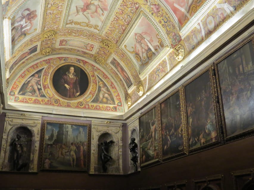Palazzo Vecchio Secret Passages Tour & Lunch or "Gelato" - The narrow stairway of Duke Gualtieri
