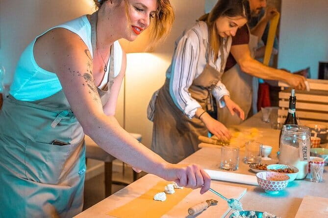 Pasta Cooking class in the countryside - Meeting Luca and Lorenzo in the countryside