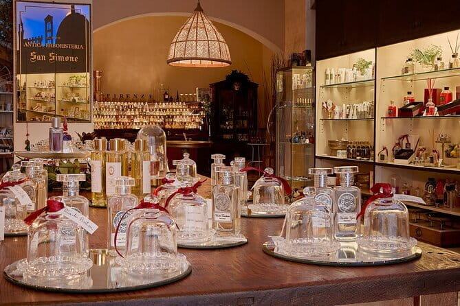 Perfume Masterclass in Florence: Make your Own Personal Fragrance - Entering Florence’s old apothecary