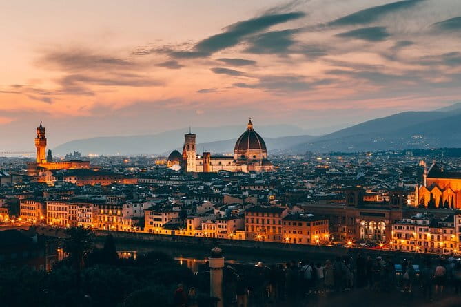 Perfume Masterclass in Florence: Make your Own Personal Fragrance - Group size, language, and timing