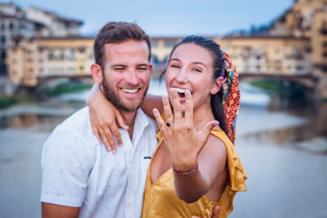 Photo Shoot in Florence with a Professional Photographer - Ponte Vecchio and the Santa Trinita view