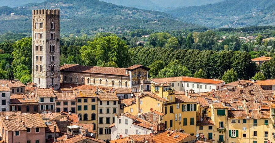 Pisa and Lucca: Private Full-Day Tour by Deluxe Van - Lucca’s Medieval Walls and Quiet Old Center