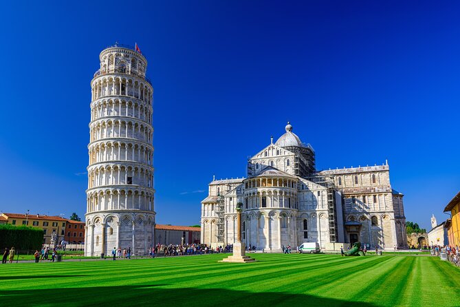 Pisa&Florence Shore Excursion from Carrara Port - Piazzale Michelangelo puts Florence at your feet
