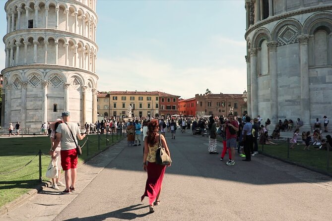Pisa Guided Walking Tour in Miracoli Square - The baptistery and Campo Santo