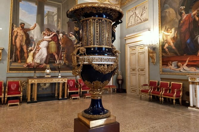Pitti Palace: The Royal Palace of Florence - Royal Apartments: where palace life becomes personal