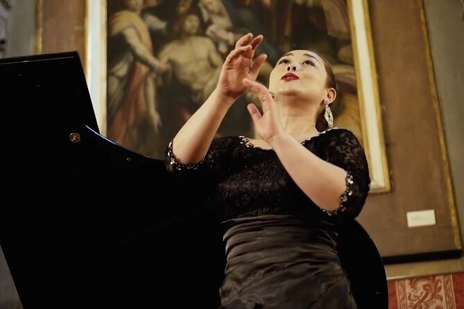 Pizza Dinner and Italian Opera Arias Concert in Florence - Pizza and opera in one Florence evening