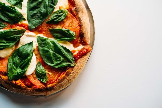 Pizza Dinner and Italian Opera Arias Concert in Florence - How the price compares with the experience
