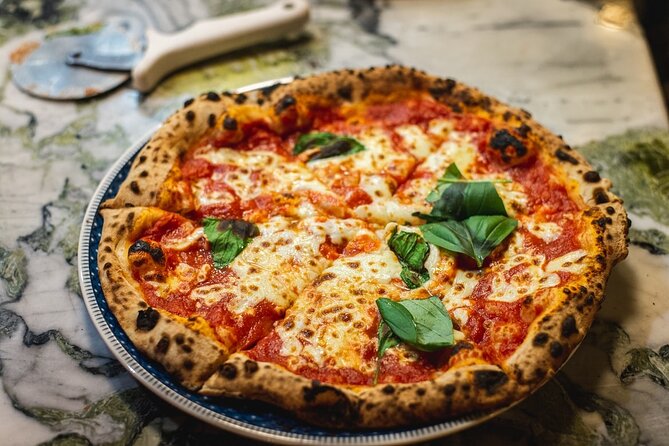 Pizza Dinner and Italian Opera Arias Concert in Florence - What the 90-minute concert is really like