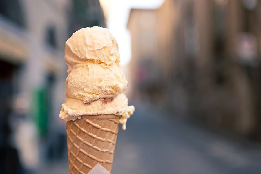 Pizza & Gelato: Cooking Class in central Florence - Sitting down to eat your own work