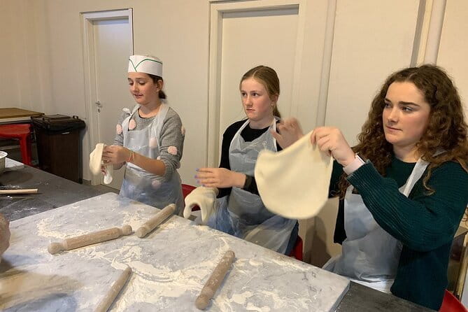 Pizza & Gelato Making Cooking Class in Florence - Making a Florence dinner with flour, toppings, and gelato