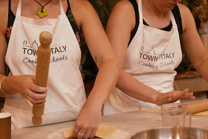 Premium Pasta and Gelato Cooking Class in Florence - Getting there and planning your evening