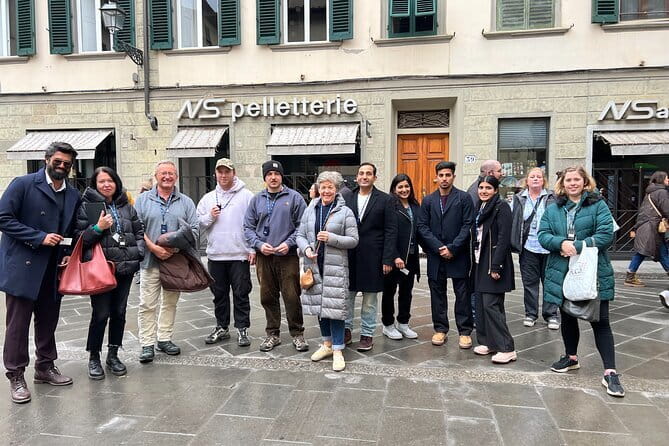 Priority Access to Michaelangelo's David Guided Tour - Following Michelangelo from David to the Slaves