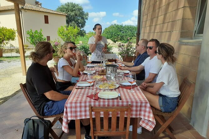 Private and authentic cooking class experience with family - Learning how to taste olive oil and wine