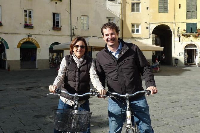 Private Day Tour: Pisa and Lucca from Florence - Lucca’s Roman amphitheater square