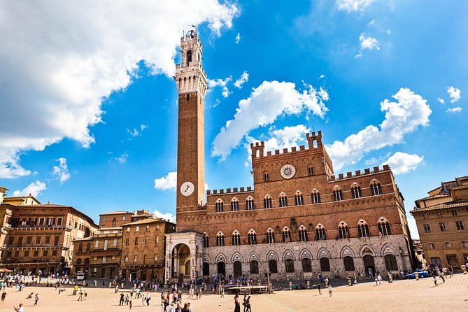 Private day trip to Siena, San Gimignano, Chianti and Pisa, from Florence - The ride to Siena through Tuscany