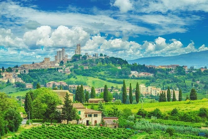 Private Day Trip Tuscany Landscape and Wine Tasting from Florence - Siena and the wide Piazza del Campo