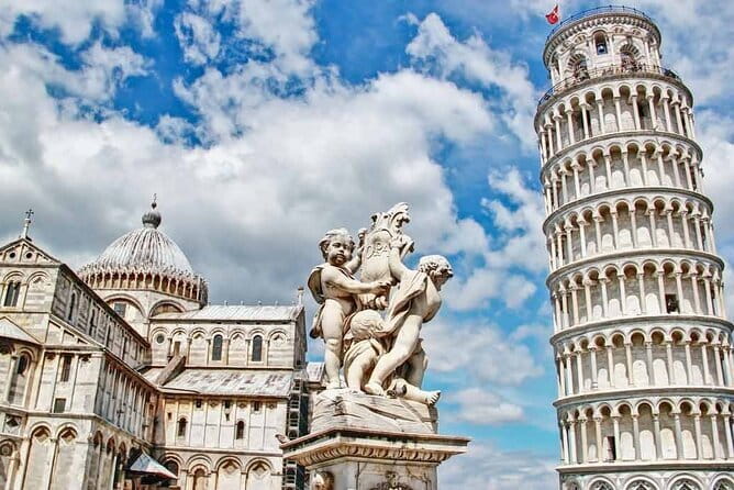 PRIVATE Full-Day Tour of Pisa, San Gimignano and Siena from Florence - Leaving Florence in a private minivan