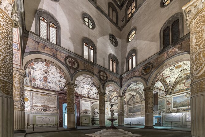 Private Guided Tour of Palazzo Vecchio in Florence - Michelangelo, Donatello, and the palace art