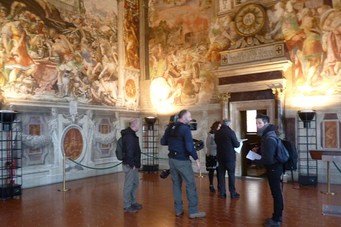 Private Guided Tour of Palazzo Vecchio in Florence - What the guide can add, and where the risk lies