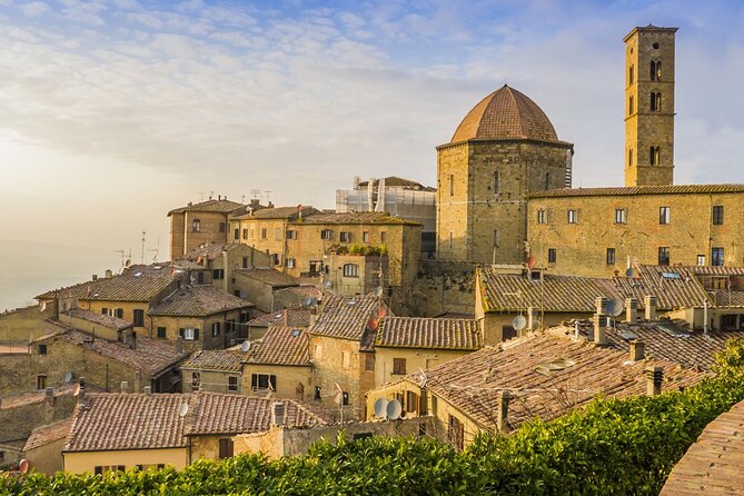 Private guided tour of the medieval village of Volterra - What the Private Guide Adds